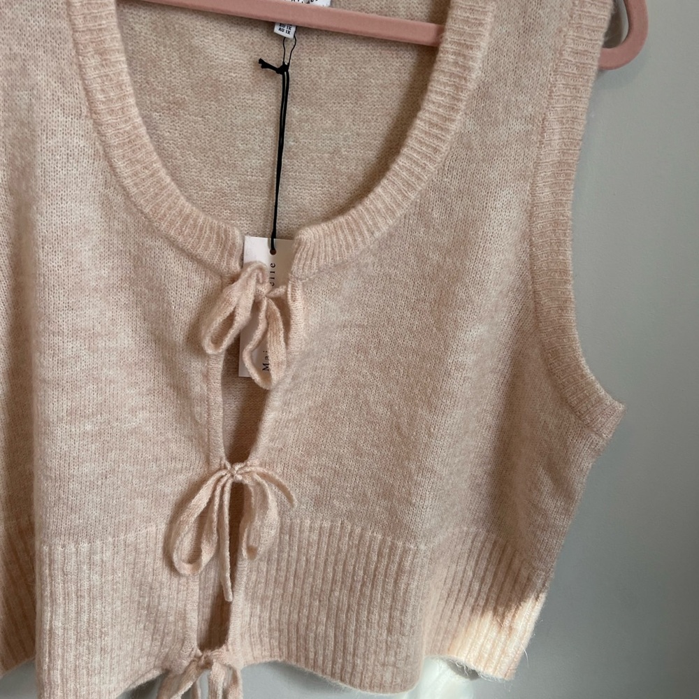 Sleeveless Tie-Front Knit Top in Light Blush